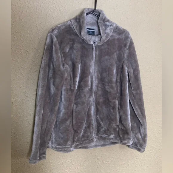 Super Comfy Zip-Up - Picture 2 of 5